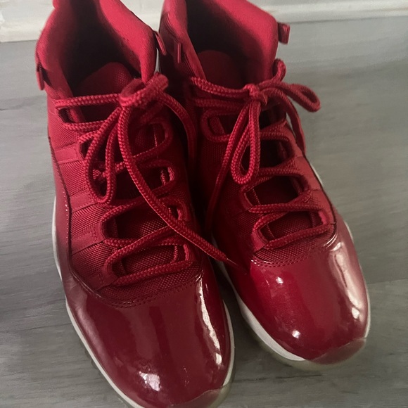 Size 11 - Jordan 11 Retro Win Like '96 *GOOD CONDITION * - Picture 5 of 10